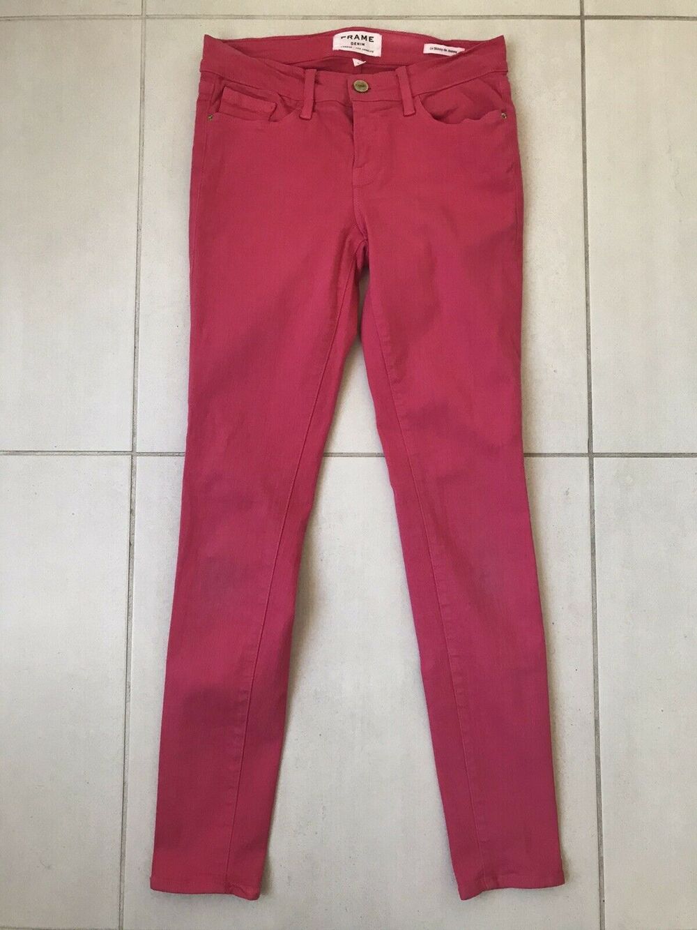 Frame Le Skinny de Jeanne Low Rise Denim Jeans FLAW